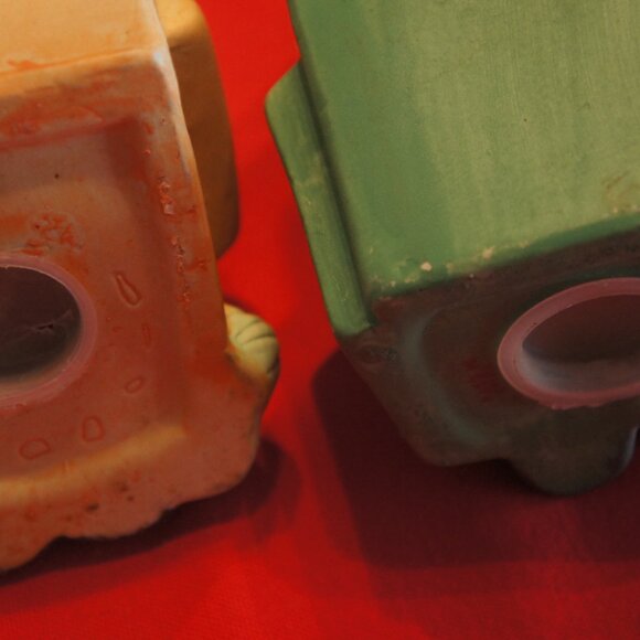 Porcelain Grandma & Grandpa rocking chair coin bank set or bottom center hole fo - Picture 3 of 3